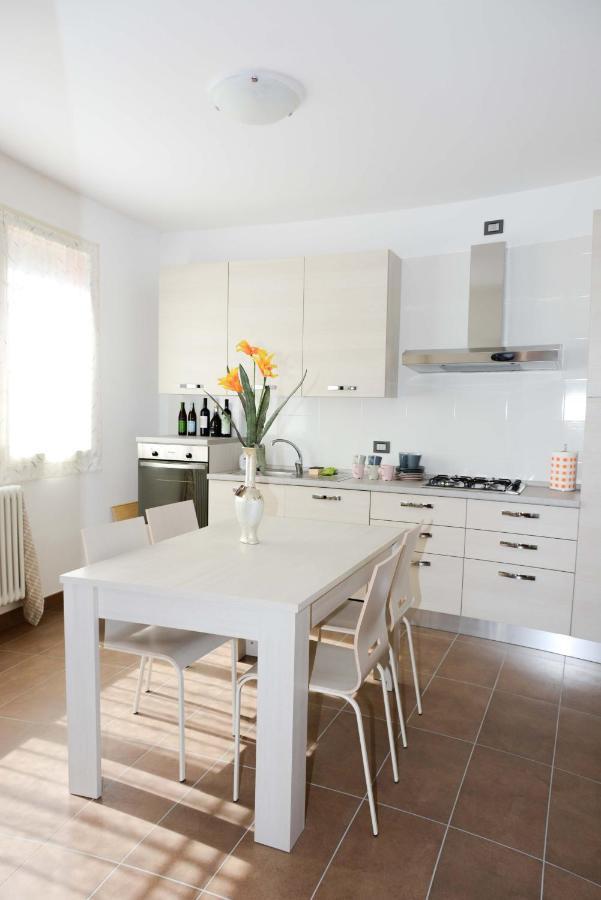 Rinaldi House Bed & Breakfast Torriana Eksteriør bilde